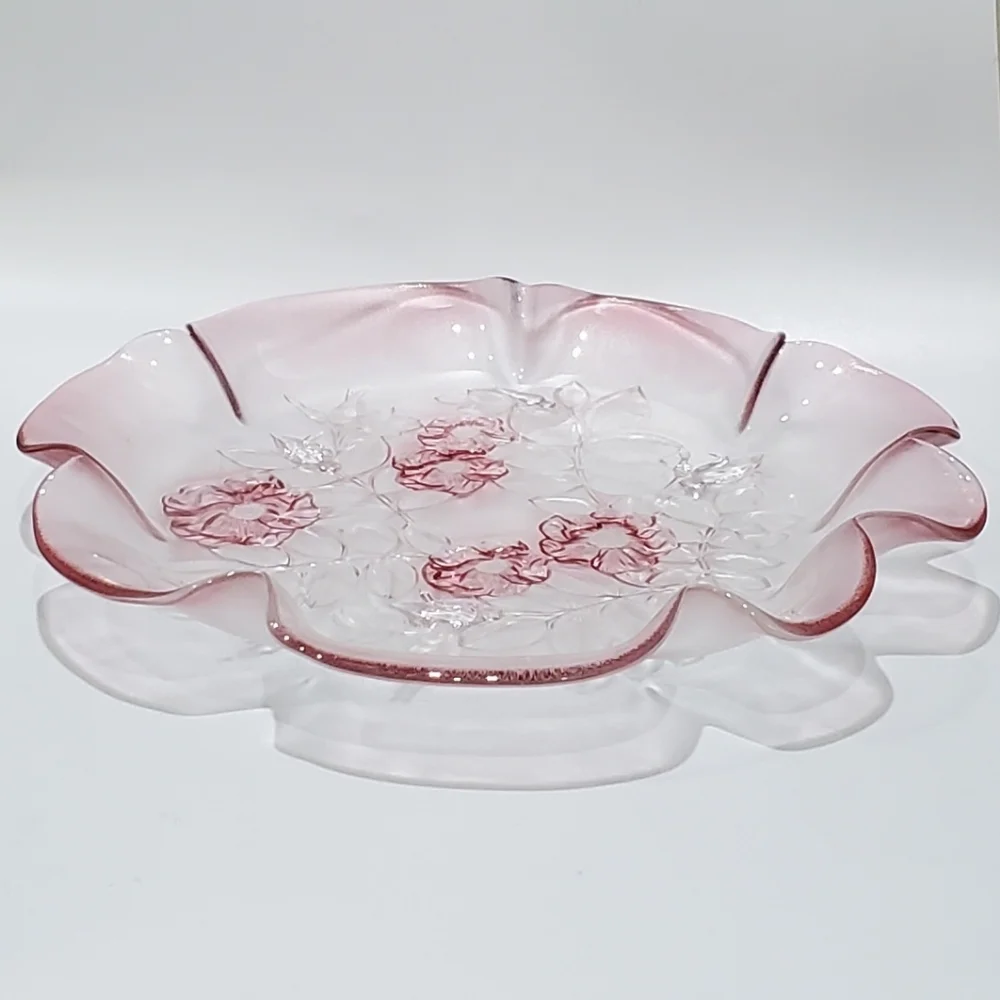 13" 🇩🇪 Crystal Pink Roses 3 Toed Ruffled Edge Satin Serving Platter by Mikasa - Picture 9 of 13